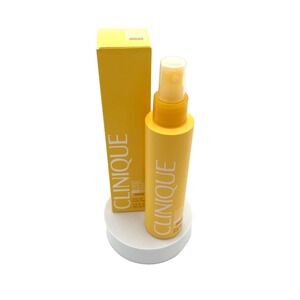 Clinique Broad Spectrum SPF 30 Sunscreen UVA Virtu Oil Body Mist 4.9 OZ / 144 ML